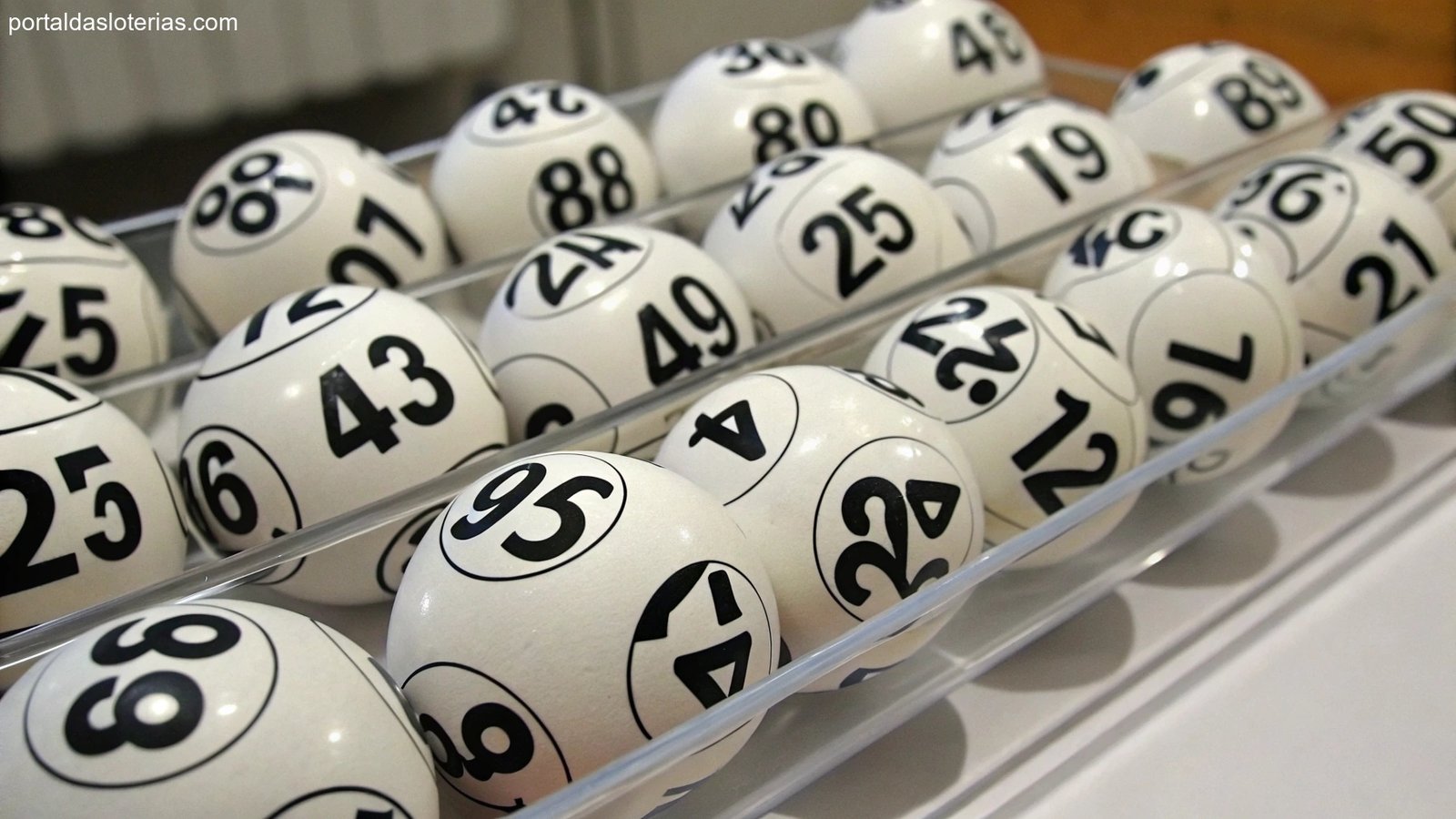 Illustration of lottery balls showing most frequent numbers.